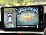 【パノラミックビューモニター】専用のカメラにより、上から見下ろしたような視点で360度クルマの周囲を確認することができます☆死角部分も確認しやすく、狭い場所での切り返しや駐車もスムーズに行えます。