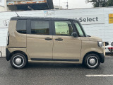 車輌右横になります!車両販売や買取、車検、点検その他一般整備、板金修理、任意保険などなどお車のことならなんでもお任せください!整備や修理もお安く頑張らせて戴きます!