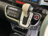 発進時から滑らかに加速する無段階変速のCVTはストップ&ゴーの多い街の中も快適です