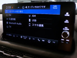CD、DVD、Bluetooth、AM、FM、AUX、スマートフォン接続ができます。