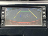 ラジオ画面で、お気に入りの音楽や情報を楽しめます。運転中の時間をより快適にする、頼れる相棒です。心地よいドライブをサポートします。
