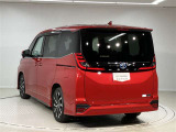 当店ではauも取り扱っております。お車と一緒にau携帯の機種変更も可能です♪また、自動車保険も取り扱っております。車の支払いと自動車保険の支払いをまとめてお支払い可能なプランもあります♪