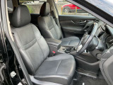 運転席、助手席まわりです。実際お座りいただくのが、分かりやすいと思います。お気軽にご来店ください!