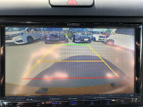 【バックカメラ(ガイドライン付)】ガイドライン表示で位置の目安が分かりやすく、駐車も安心です。