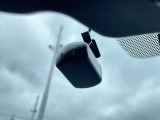 前後にドライブレコーダー装備です!もしもの時やあおり運転の証拠映像は自分の身を守る為にも必要ですね!