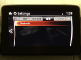 Bluetoothに接続することで、スマートフォンに入っている音楽アプリを車内で楽しめたり、通話が出来ます♪