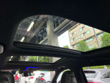 メルセデス・ベンツの定める厳しい基準をクリアしたお車のみをご案内させて頂きます。納車前整備はメーカー規定に基づき100項目以上にも及ぶ点検を熟練のメカニックによって行いご納車させて頂きます。