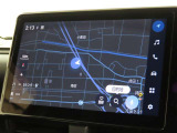メーカー装着の8インチディスプレイオーディオを装備しております。