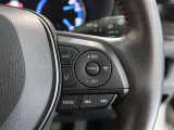 レーダークルーズコントロール(全車速追従機能付)付きです。車速に応じて追従支援してくれるので、ロングドライブも快適です。詳細は販売店スタッフまでおたずねください。
