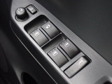 パワーウィンドウなので、窓の開閉もらくらくです!