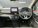 前席内装の全体像です。是非実車をご覧にお越し頂き実際にお座りください。