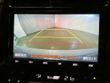 バックギアに入れると、このように後方が映し出されます!駐車の際とても安心!便利!最終確認はご自身の目と耳で必ず行ってください!