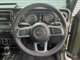 ステアリングを握れば目の前にJeepワールドが広がります!