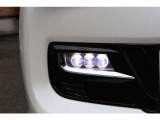 LEDフォグライトも装備されております。霧の中での運転はもちろん雨天での運転も安心です。