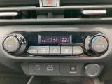 フルオートエアコン 温度設定をすれば自宅のエアコンのように車内の温度をコントロール