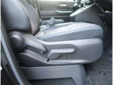 【シートアジャスター】上下調整できるシートアジャスター!運転手にあったドライバーズポジションができますね。