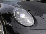 LEDヘッドライト(PDLS+)は、ダイナミックレベライザー、コーナリングライト、車速感応式ヘッドライトコントロール、ハイビームアシスタントが備わり、近遠距離や横方向の照射を的確にし安全性を高めます。