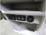 運転席シートヒーター装備☆ボタンを押せばすぐに暖かくなるので、寒い日に重宝します◎