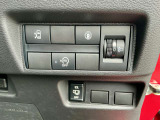 運転席右側には電動スライドドア等の各種スイッチがまとめられています!