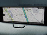 マツダコネクトの12.3インチワイドセンターディスプレイです。『Android Auto』『Apple CarPlay』や独自のコネクテッドサービスに対応したインターフェイスシステムです。