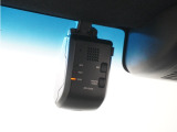 ◆ドライブレコーダー◆映像・音声などを記録する自動車用の装置です。 もしもの事故の際の記録はもちろん、旅行の際の思い出としてドライブの映像を楽しむことができます。