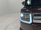 LEDヘッドライトとオートマチックハイビームで夜間走行時の安心感が違います!ヘッドライトレンズ表面に剥がれがありますので、御来店時にご確認ください。
