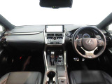 見通しのよいすっきりとした視界で、誰でも運転しやすいです。運転のしやすさは疲れにくさにも繋がりますよ♪