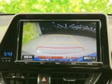 後方確認が容易で、駐車や狭い道での運転も安心。安全運転をサポートする必須装備です。