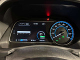見やすいメーター周り!!カラーディスプレイには運転をサポートするさまざまな情報が表示されます(^^♪
