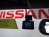 ドライブレコーダーが装備されてるので運転中や駐車中、万が一の時に映像で残す事ができるので安心です。