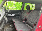 運転しやすい視界と、操作しやすい配置が特徴の運転席。快適なドライビングをサポートする空間です。シートの質感も良好です。