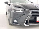フォグランプ装着車です。暗い夜道の車両前方を明るく照らします