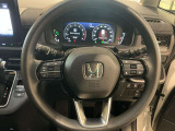 ハンドルから手を放さずにオーディオ操作ができますので安全運転ができますね。