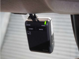 ◆ドライブレコーダー◆映像・音声などを記録する自動車用の装置です。 もしもの事故の際の記録はもちろん、旅行の際の思い出としてドライブの映像を楽しむことができます。