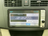 高音質でクリアなサウンドが、車内をより快適な空間に変えます。様々なメディアに対応し、お好みの音楽を楽しめます。