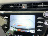 バックモニター付なので後退時に後方が見えるので安心。 車は構造上、死角がたくさんなので万が一を考えると必須ですね。 あくまで補助の為の装備、バックは目視で確認する事が重要ですよ。