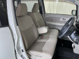 当車両は、次のお客様に気持ちよくお乗りいただくため、専門スタッフによる【徹底シートクリーニング】を施工済みです!