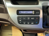 オートエアコンは、簡単操作で快適温度に調整してくれます。