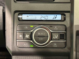 車内空調は&rdquo;AUTOエアコン&rdquo;にお任せ。温度を設定しておくだけで快適な空間に。運転に集中出来ますよ!