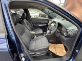 体にフィットし運転する楽しさを感じられるシートです