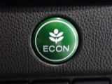 エンジン、エアコンなどを制御し低燃費な『ECONモード』に、また走りを楽しみたいとき、空調など快適性を重視したいときにはスイッチOFFで通常モードに切り替えができます!