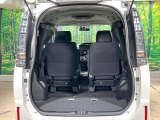 普段のお買い物や通勤、送迎等に十分な荷室スペースを確保しております。セカンドシートを倒すと、大きな荷物の積載も可能です♪