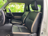 運転席周りは、操作しやすいレイアウト。ドライバーが集中できる、機能的な空間設計です。