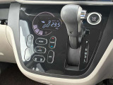 【オートエアコン】 設定温度は一定のまま、1年中、車内は快適空間♪快適温度♪