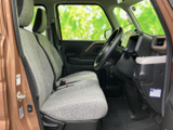 座り心地の良い運転席。ゆったりとした空間で、長距離運転も疲れにくいでしょう。
