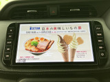 停車中にTVを楽しむことができ、待ち時間も快適に過ごせます。長距離移動の休憩時に、ニュースや番組をチェックするのに最適です。
