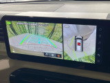 【マルチアラウンドモニター】専用のカメラにより、上から見下ろしたような視点で360度クルマの周囲を確認することができます☆死角部分も確認しやすく、狭い場所での切り返しや駐車もスムーズに行えます。
