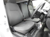 【内装】レジアスエースの車内です♪もちろん、フロアマットもついてますよ〜!