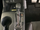 発進時から滑らかに加速する無段階変速のCVTはストップ&ゴーの多い街の中も快適です