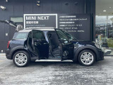 納車前に360度の点検を行います。本国ドイツと同じ研修を受けた優秀なメカニックが点検致します。その中でも狭き門のMINIマイスターは日本でも少数。弊社には熟練のMINIマイスターが在籍しております。